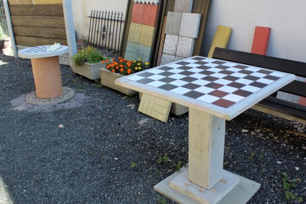 Stůl šachovnice